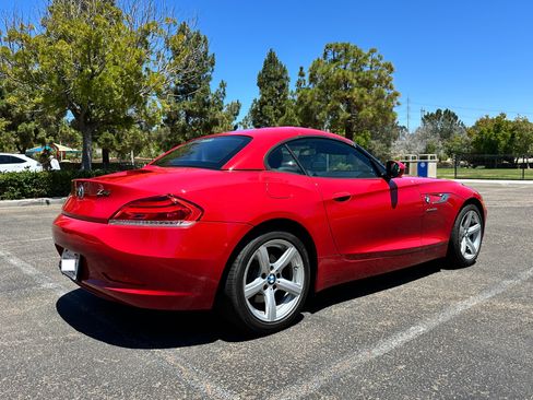 Used 2015 BMW Z4 sDrive28i image 4