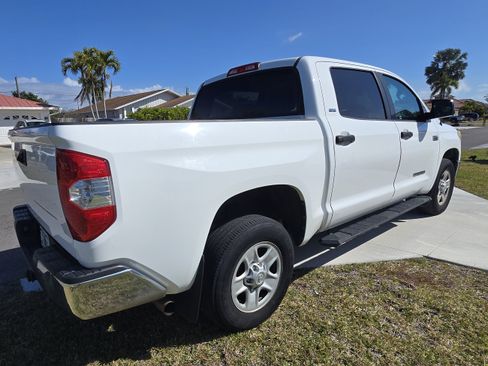 Used 2018 Toyota Tundra SR5 w/ SR5 Upgrade Package image 6