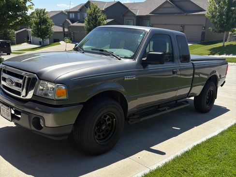 Used 2011 Ford Ranger XLT AWD/4WD image 5