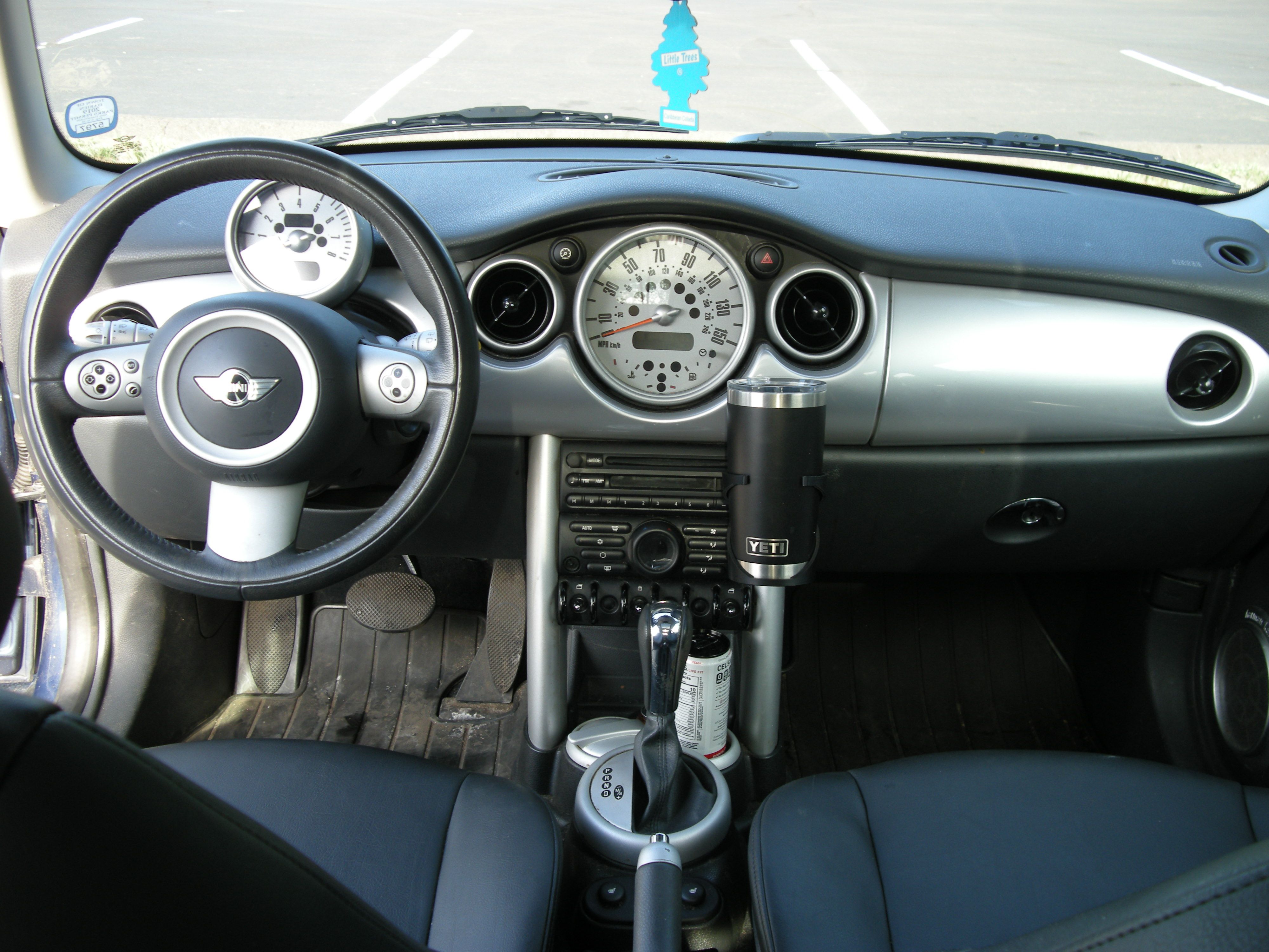 Used 2006 MINI Cooper Hardtop FWD image 2