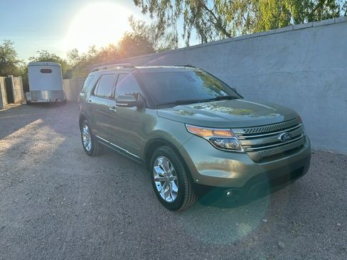Used 2013 Ford Explorer Limited FWD image 2