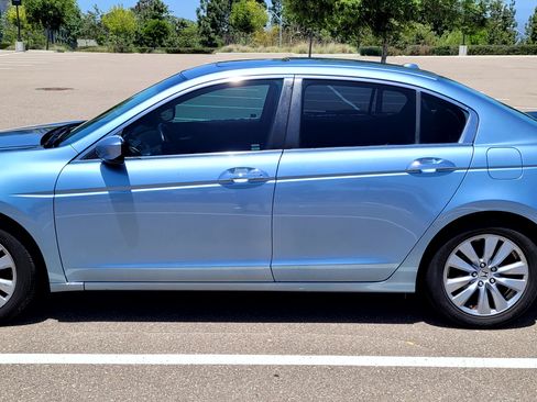 Used 2011 Honda Accord EX-L image 9