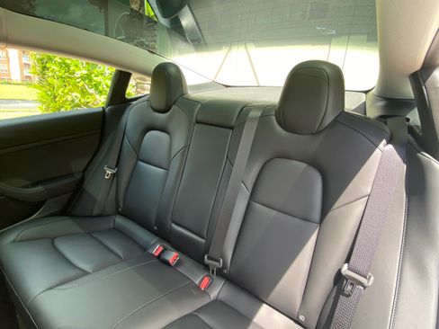 Used 2022 Tesla Model 3 Standard Sedan 4D image 9