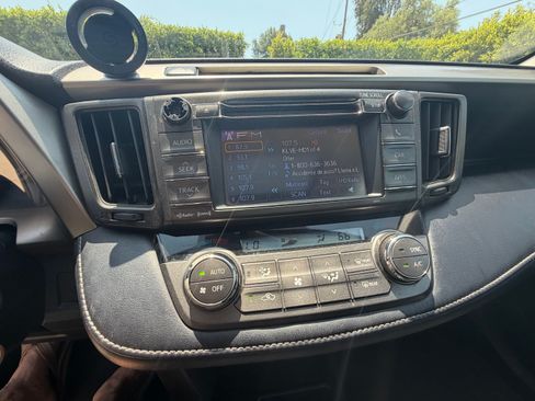 Used 2013 Toyota RAV4 XLE FWD image 30