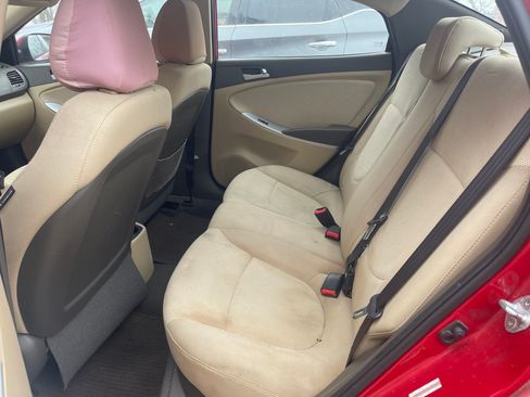 Used 2013 Hyundai Accent GLS image 5