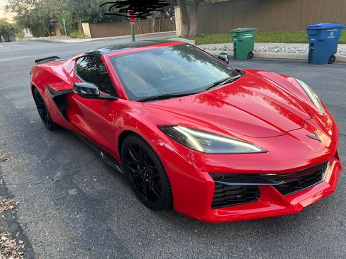 Used 2024 Chevrolet Corvette Z06 RWD image 15