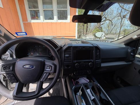 Used 2019 Ford F150 XL w/ Equipment Group 101A Mid image 11