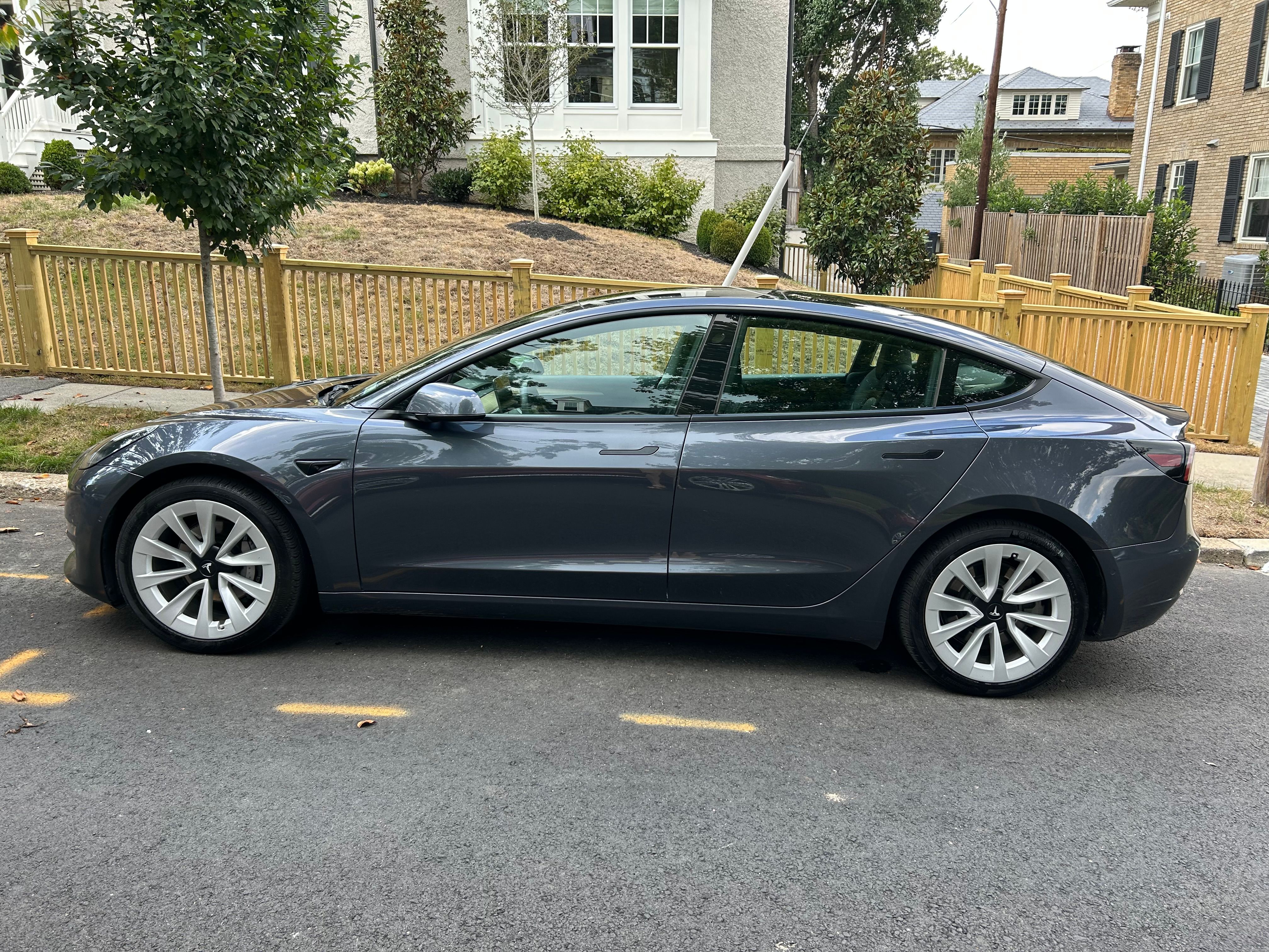 Used 2021 Tesla Model 3 Long Range AWD/4WD image 1