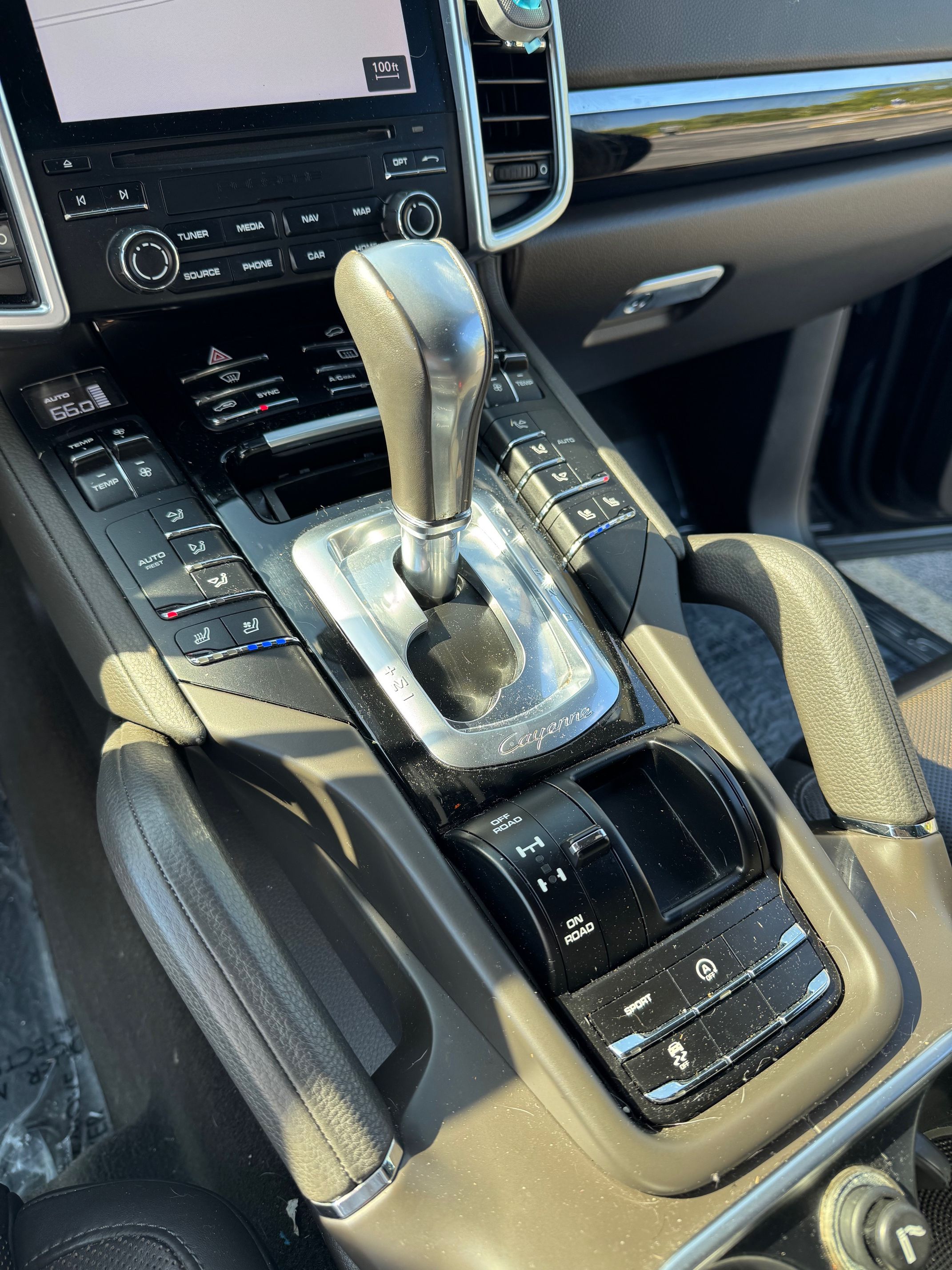 Used 2017 Porsche Cayenne S AWD/4WD image 11