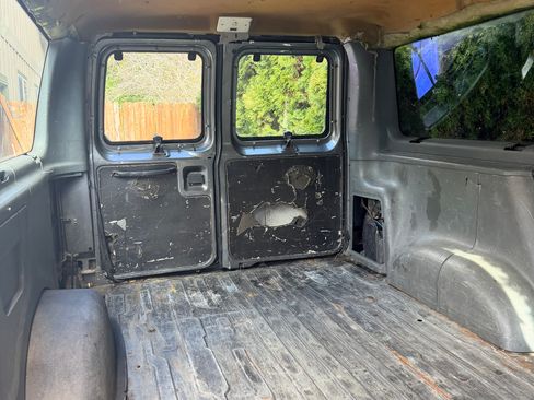 Used 1993 Ford E-350 and Econoline 350 Club Wagon RWD image 8