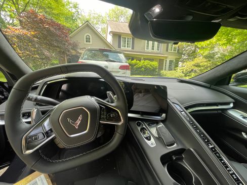 Used 2024 Chevrolet Corvette Stingray Premium Cpe w/ Z51 Performance Package image 10