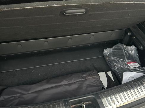 Used 2021 Kia Telluride SX w/ Towing Package image 18