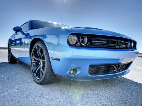 Used 2016 Dodge Challenger R/T Plus image 2