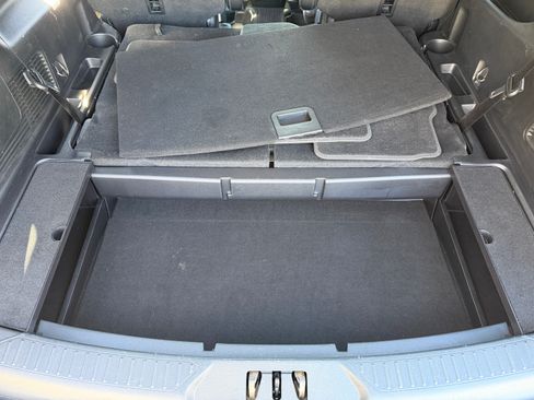 Used 2022 Ford Explorer XLT w/ Equipment Group 202A image 31