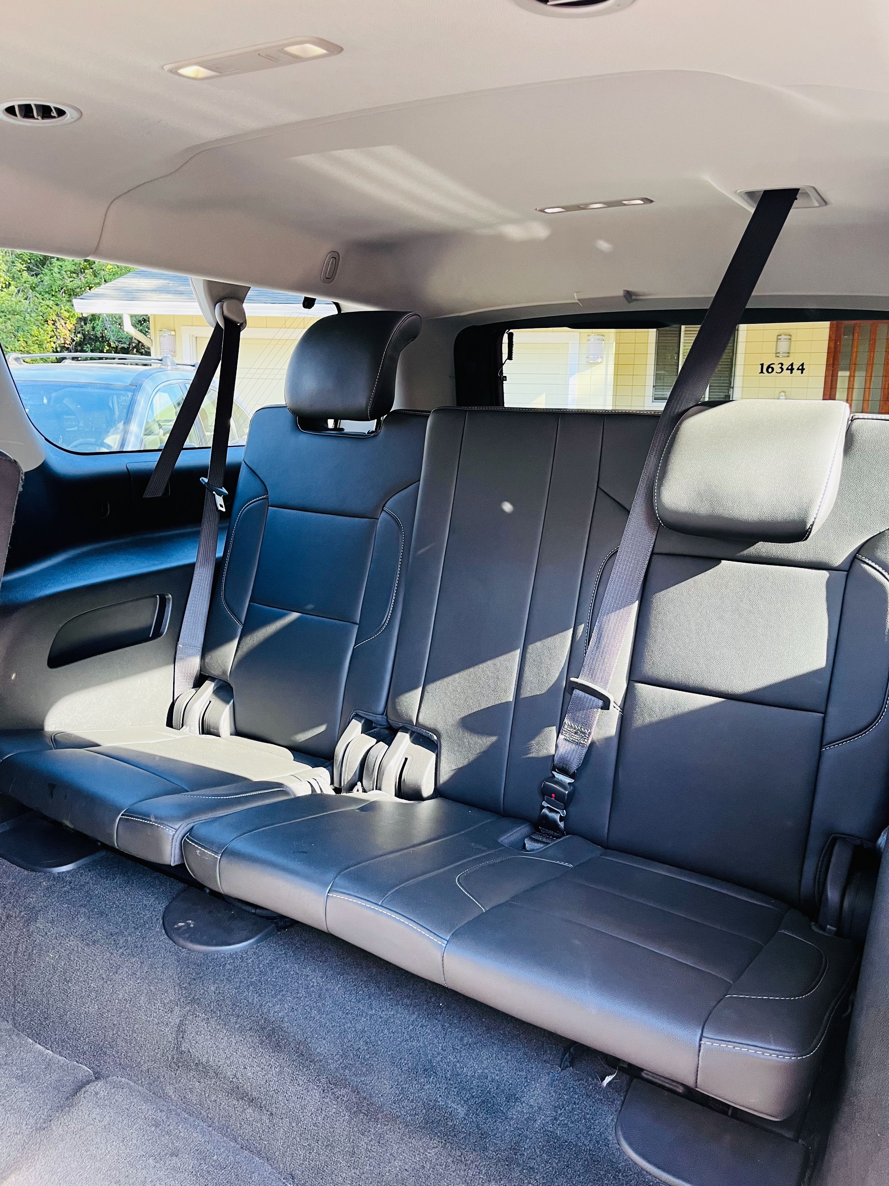 Used 2018 Chevrolet Suburban LT w/ Luxury Package AWD/4WD image 23
