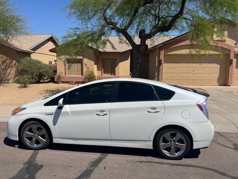 Used 2013 Toyota Prius Persona Series FWD image 1