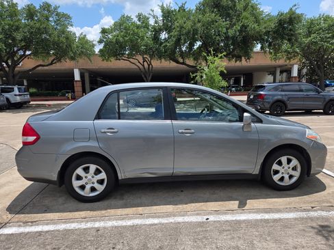 Used 2007 Nissan Versa SL w/ Convenience Pkg image 6