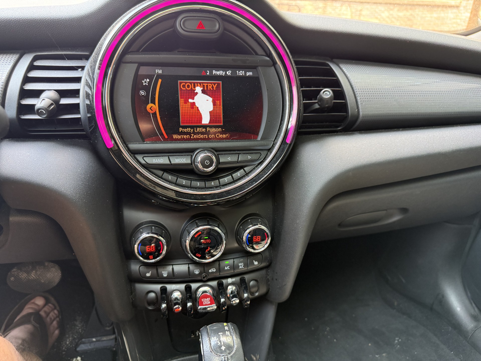 Used 2019 MINI Cooper 4-Door Hardtop FWD image 6