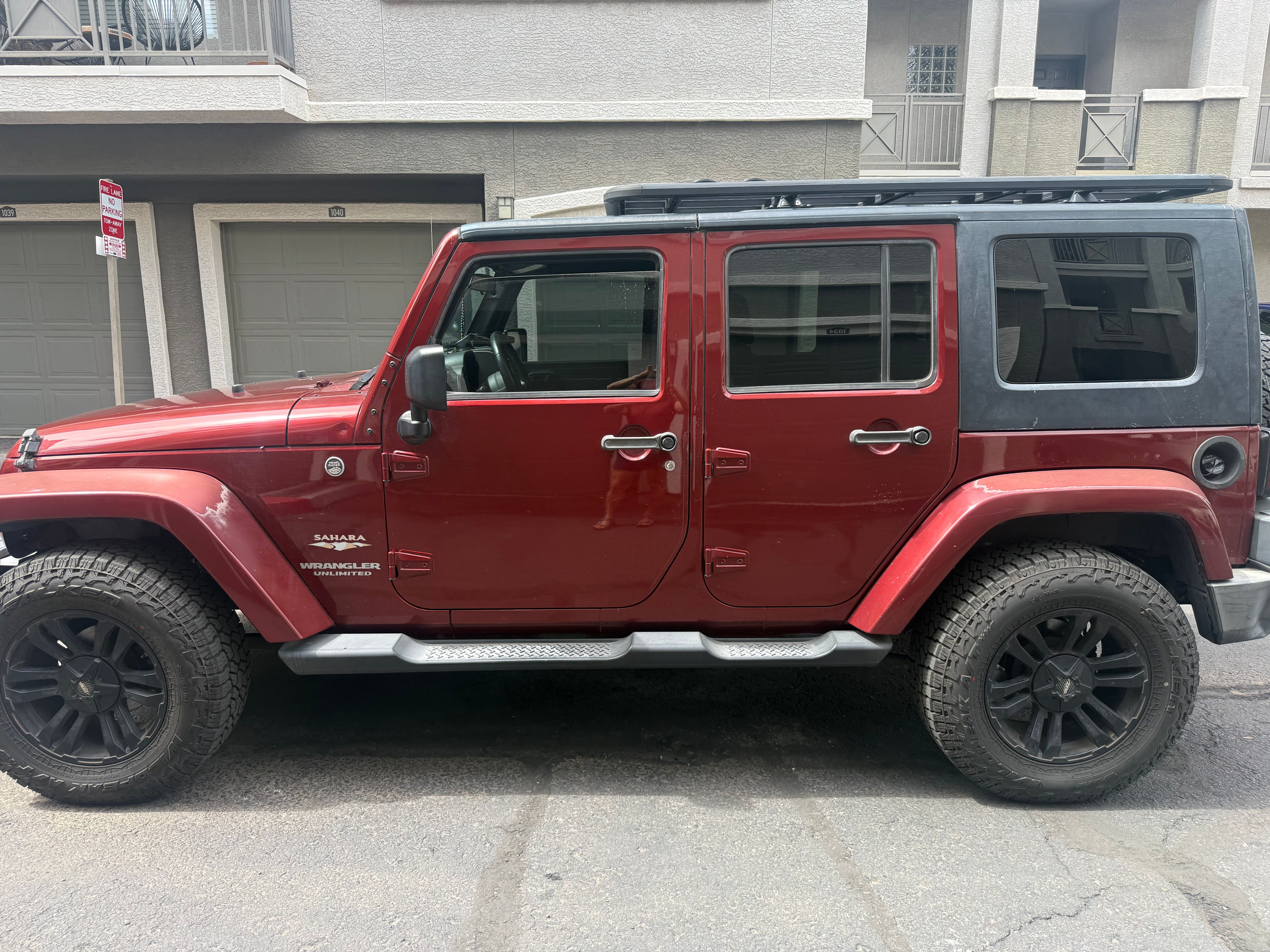 Used 2008 Jeep Wrangler Unlimited Sahara AWD/4WD image 2