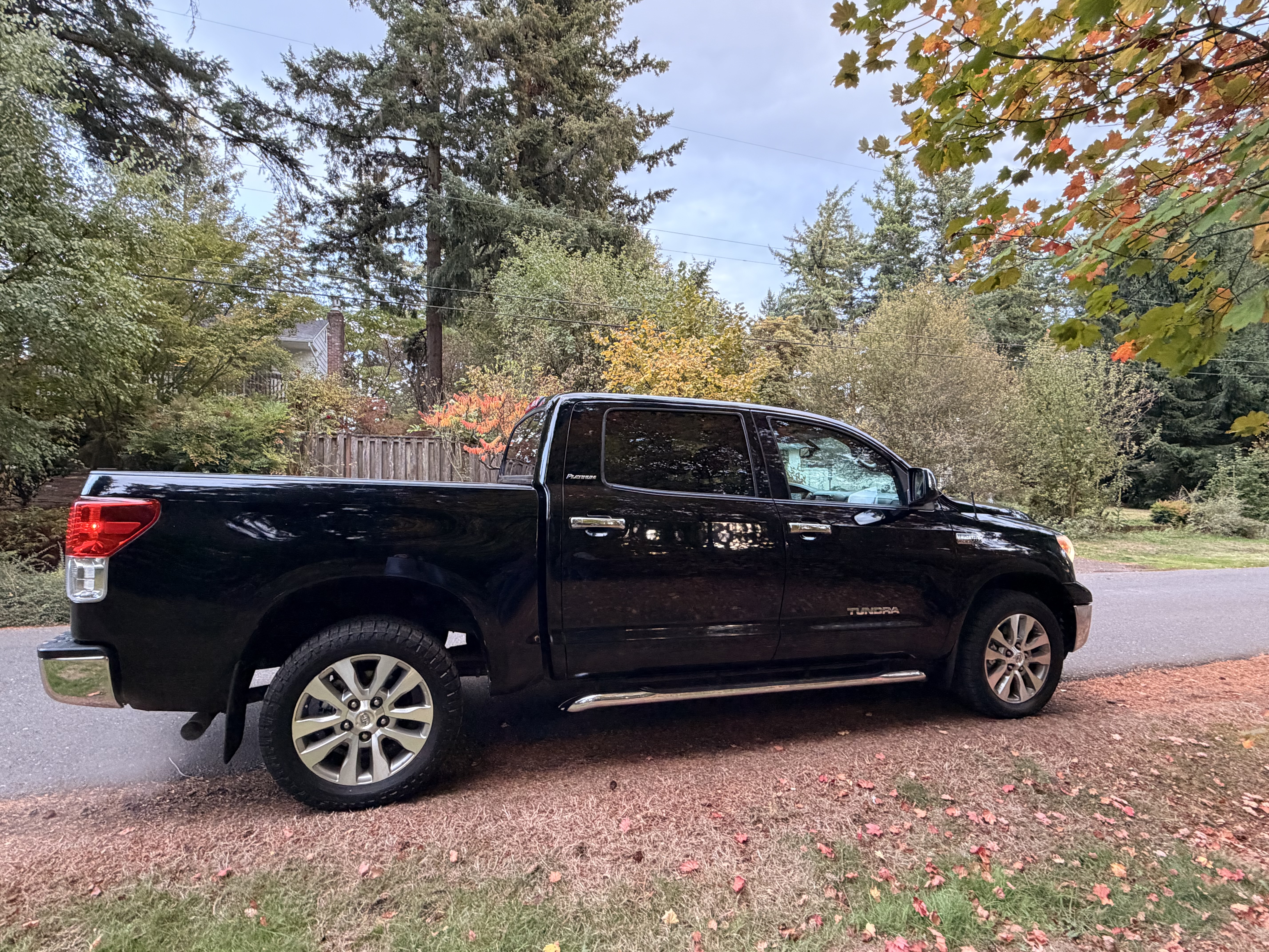 Used 2013 Toyota Tundra Platinum AWD/4WD image 9