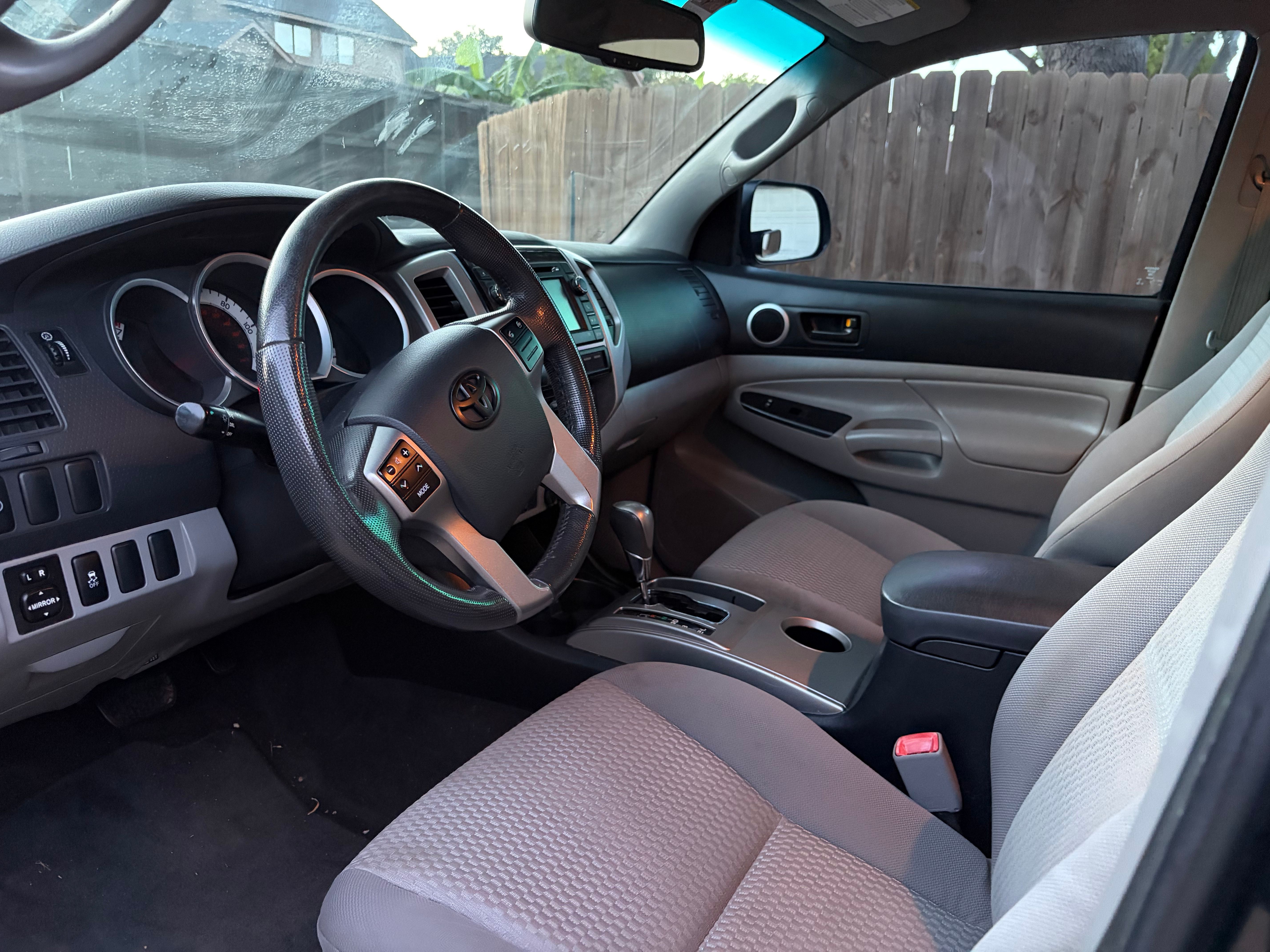 Used 2013 Toyota Tacoma PreRunner w/ SR5 Pkg RWD image 16