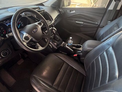 Used 2016 Ford Escape Titanium AWD/4WD image 4