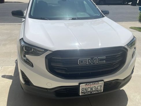 Used 2020 GMC Terrain SLT w/ Preferred Package FWD image 4