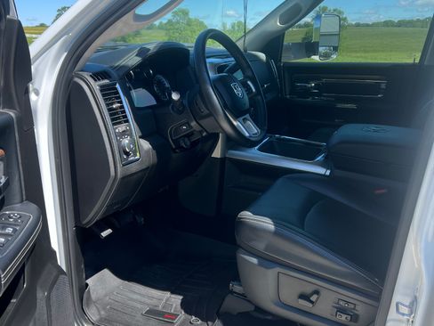 Used 2018 RAM 3500 Laramie AWD/4WD image 8