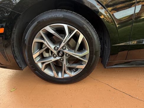 Used 2023 Hyundai Sonata SEL w/ Convenience Package image 9