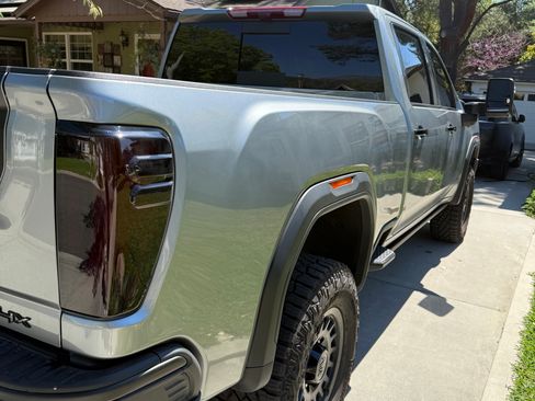 Used 2025 GMC Sierra 2500 AT4X w/ AT4X AEV Edition image 6