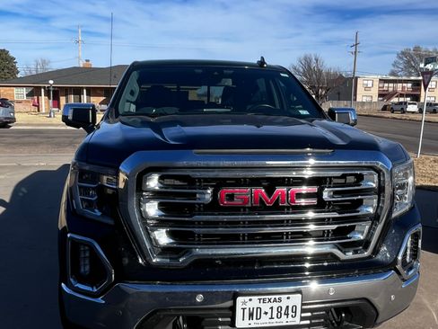 Used 2020 GMC Sierra 1500 SLT image 2