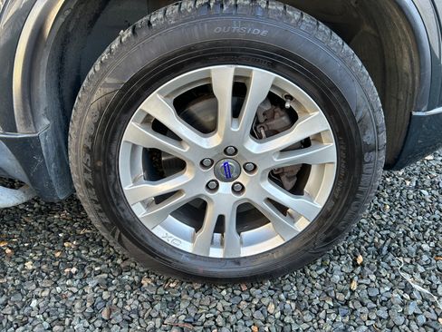 Used 2014 Volvo XC90 3.2 w/ Climate Package image 16