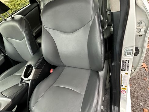 Used 2015 Toyota Prius Four FWD image 16