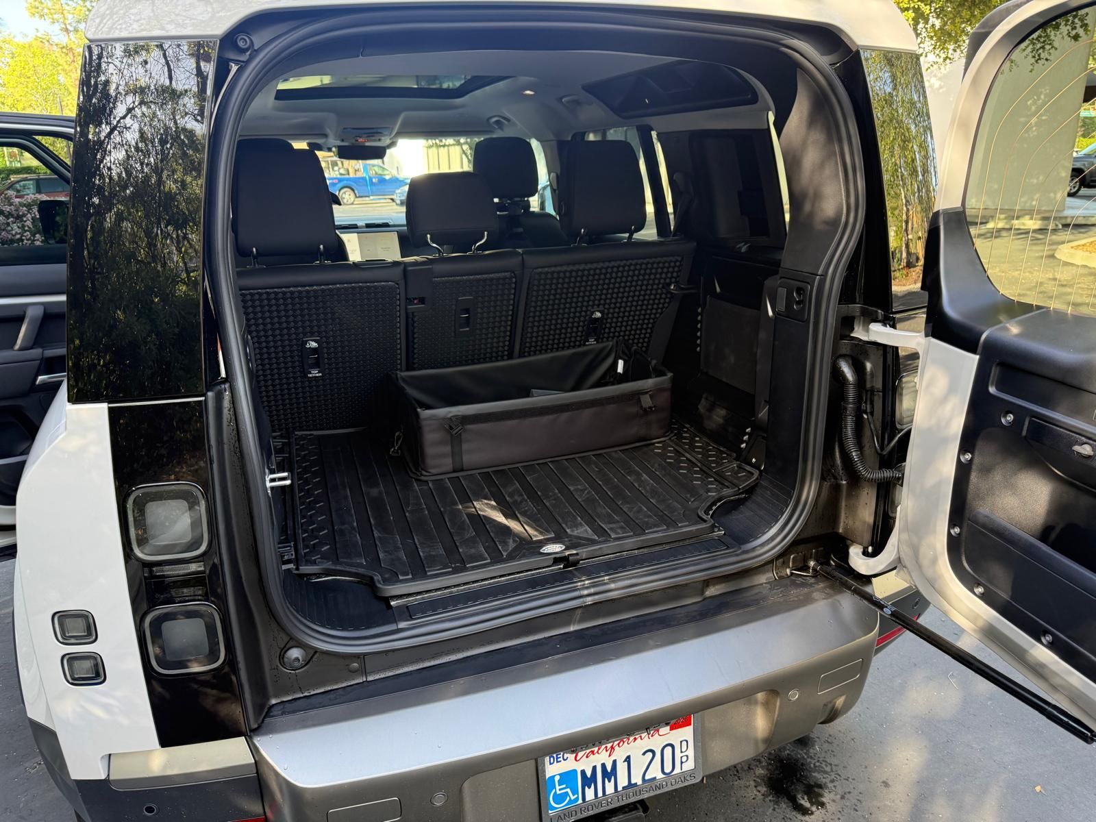 Used 2026 Land Rover Defender 110 S AWD/4WD image 19