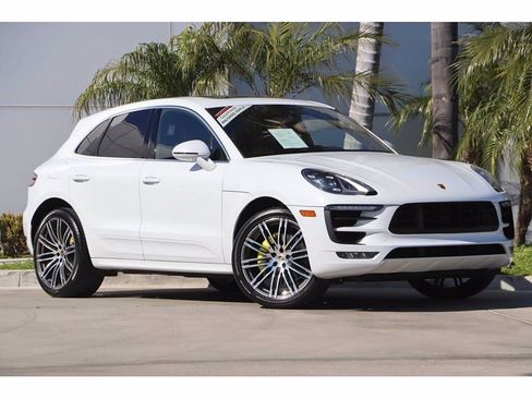 Used 2017 Porsche Macan Turbo image 27