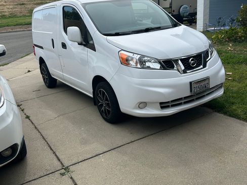 Used 2019 Nissan NV200 SV w/ Navigation Package FWD image 1