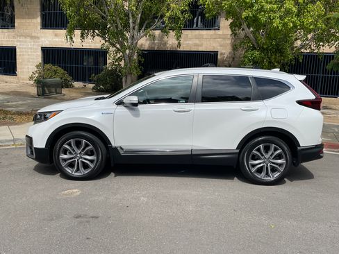 Used 2022 Honda CR-V Touring image 2