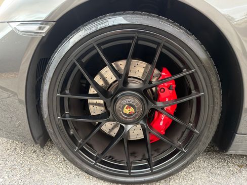 Used 2019 Porsche 911 Targa 4 GTS image 10