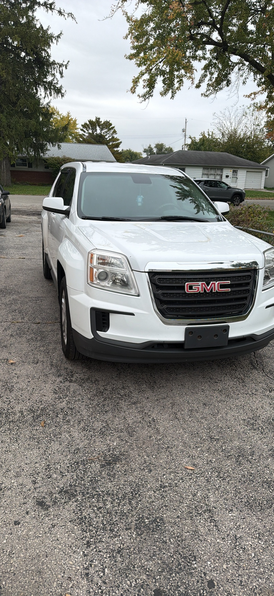Used 2017 GMC Terrain SLE FWD image 2