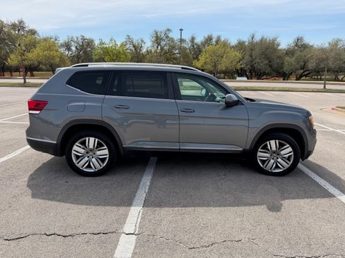 Used 2019 Volkswagen Atlas SEL image 2