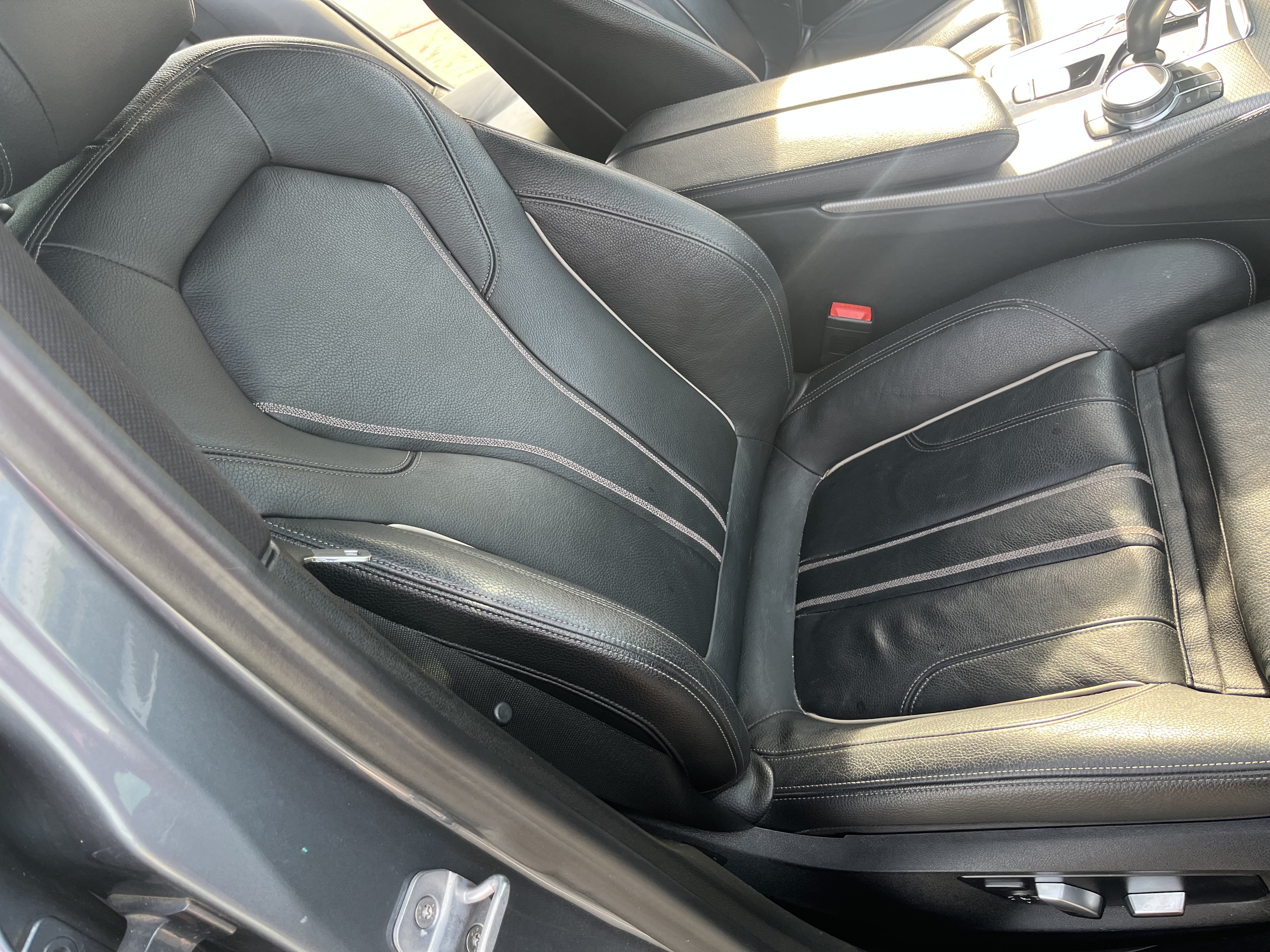 Used 2019 BMW 530i w/ M Sport Package RWD image 16