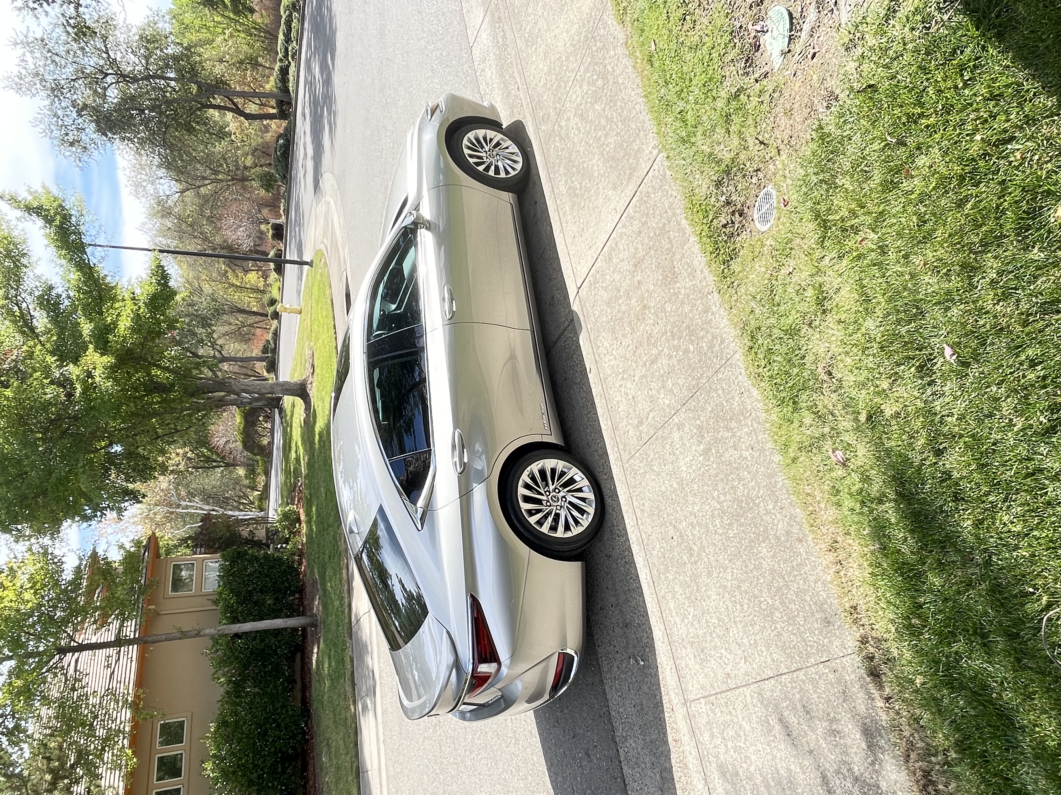 Used 2020 Lexus ES 300h w/ Accessory Package 2 FWD image 9