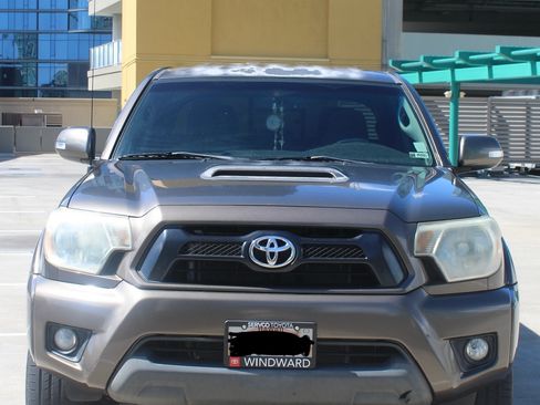Used 2013 Toyota Tacoma PreRunner image 2