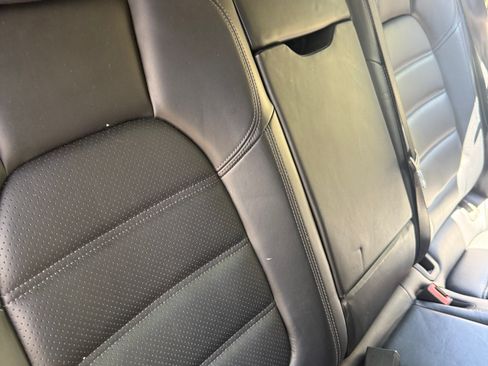 Used 2017 Porsche Macan Turbo AWD/4WD image 17