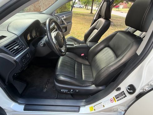 Used 2013 Lexus CT 200h FWD image 13