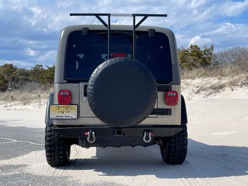 Used 2006 Jeep Wrangler Rubicon AWD/4WD image 8