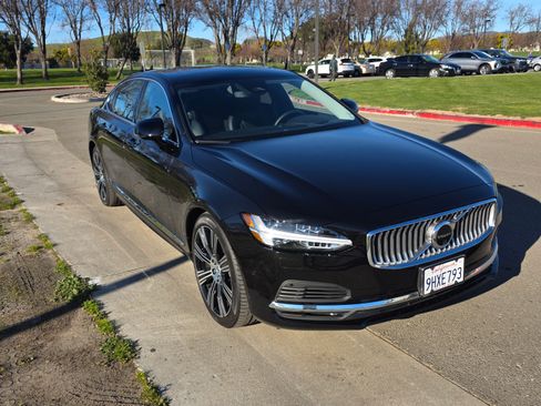 Used 2024 Volvo S90 T8 Ultimate image 1