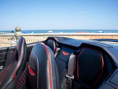 Used 2015 Aston Martin Vanquish Volante image 2