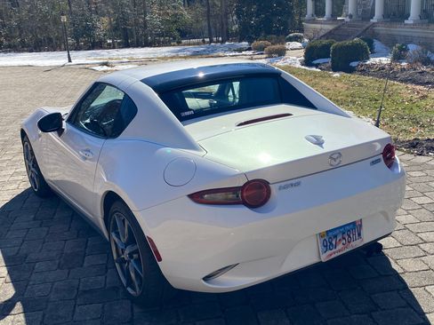 Used 2017 MAZDA MX-5 Miata RF Grand Touring image 2