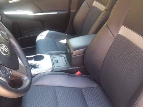 Used 2013 Toyota Camry SE image 10